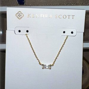 NWT Kendra Scott Juliet gold pendant necklace in white crystal